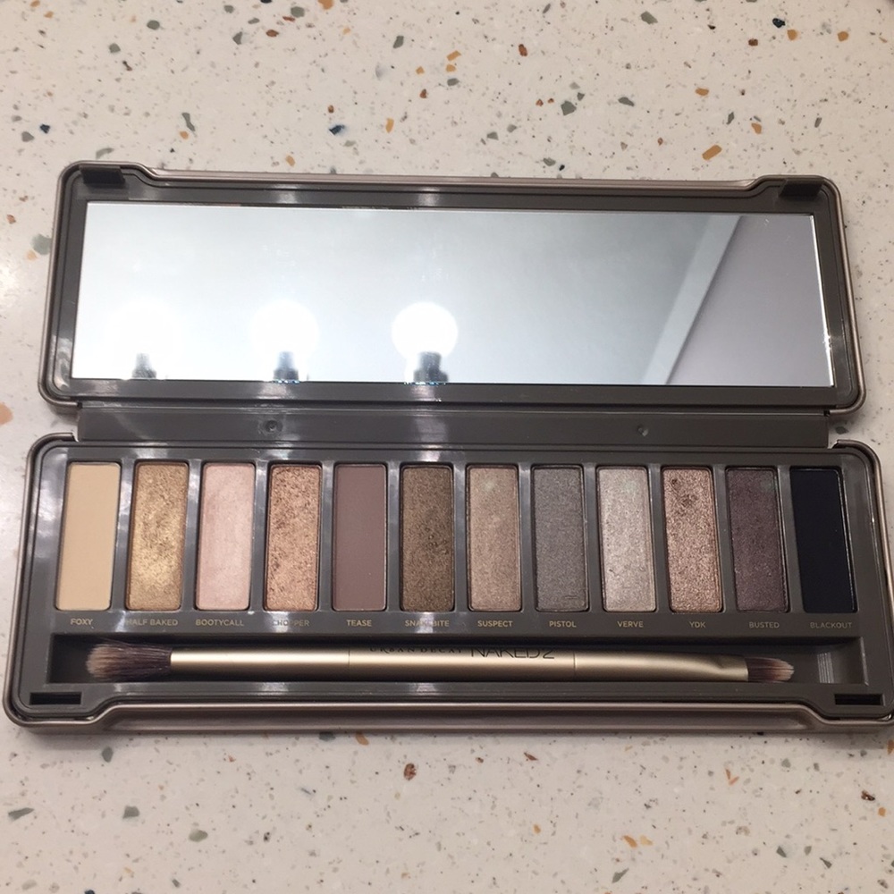 Urban Decay Naked 2 Eyeshadow Palette (Authentic)
